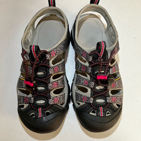 Keen Newport H2 Sandal | Black/Pink | Size 7.5 - Picture 3 of 14